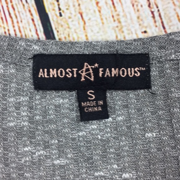 [Almost Famous] Gray Textured Shirt w White Lace - Picture 4 of 8